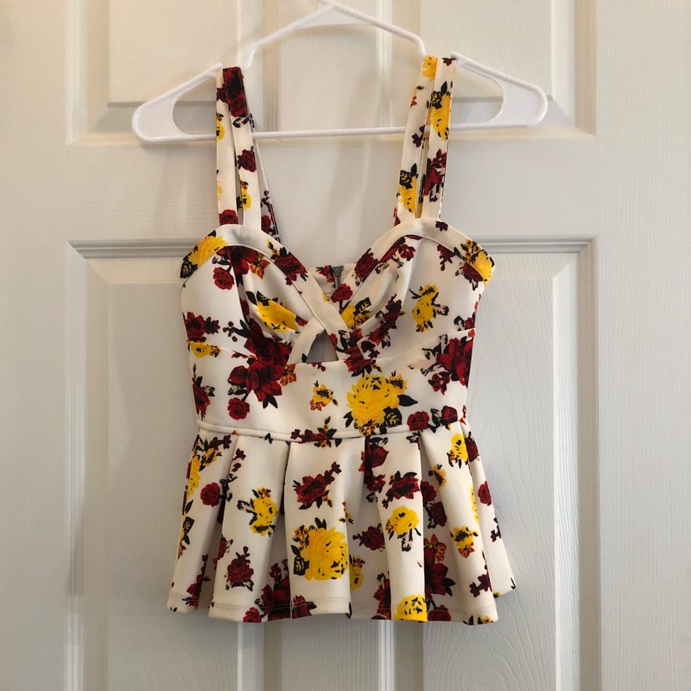 (Material Girl collection) super cute top! ❤️